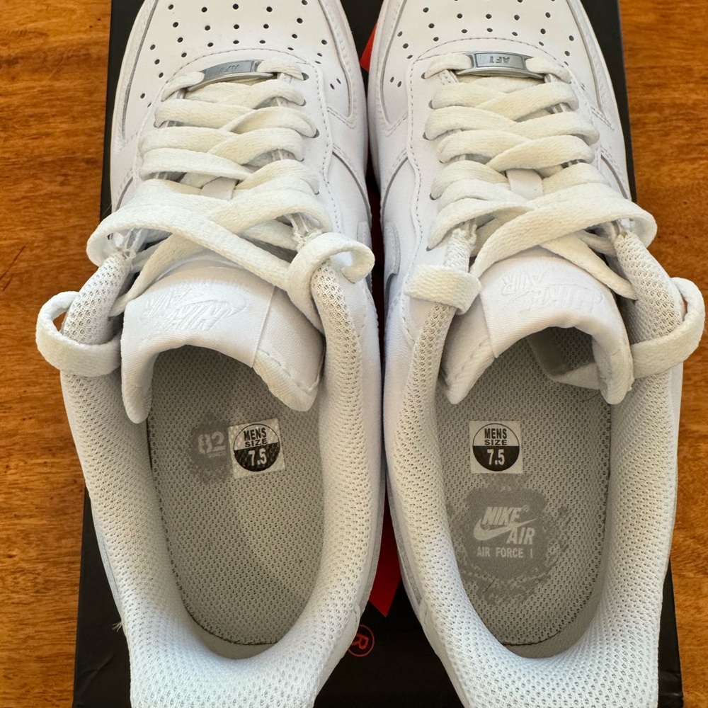 Air Force 1 Sneakers in White - Picture 7 of 8